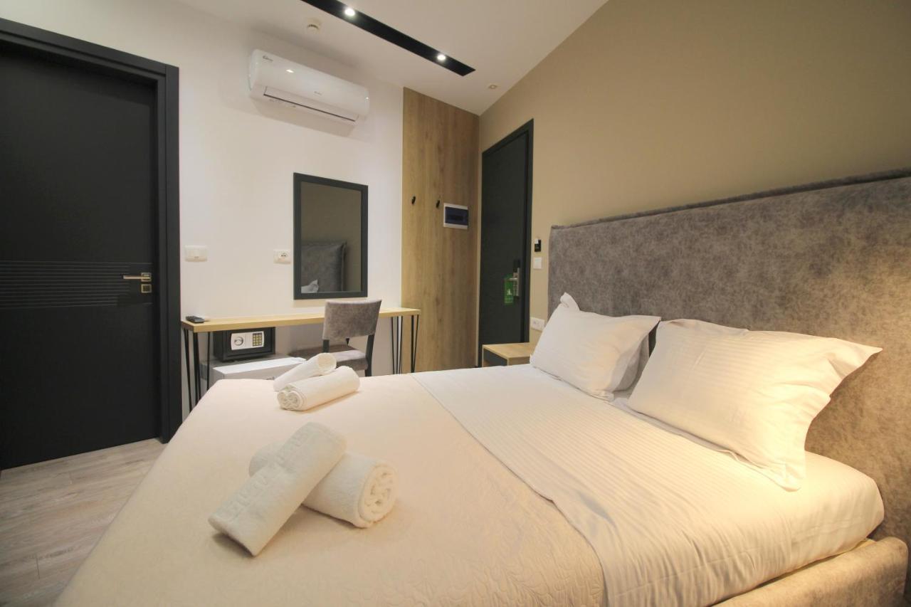 F&J Hotel Саранде Екстериор снимка