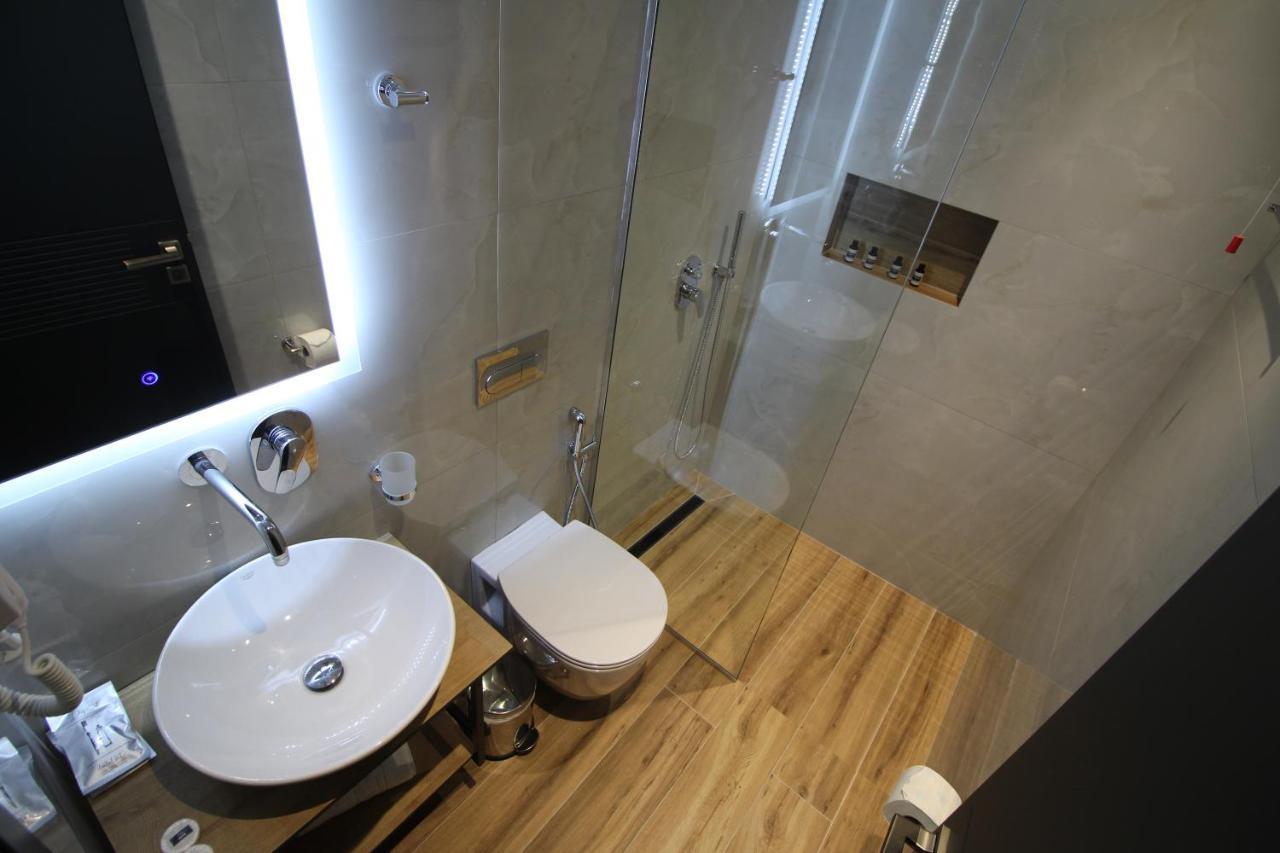 F&J Hotel Саранде Екстериор снимка