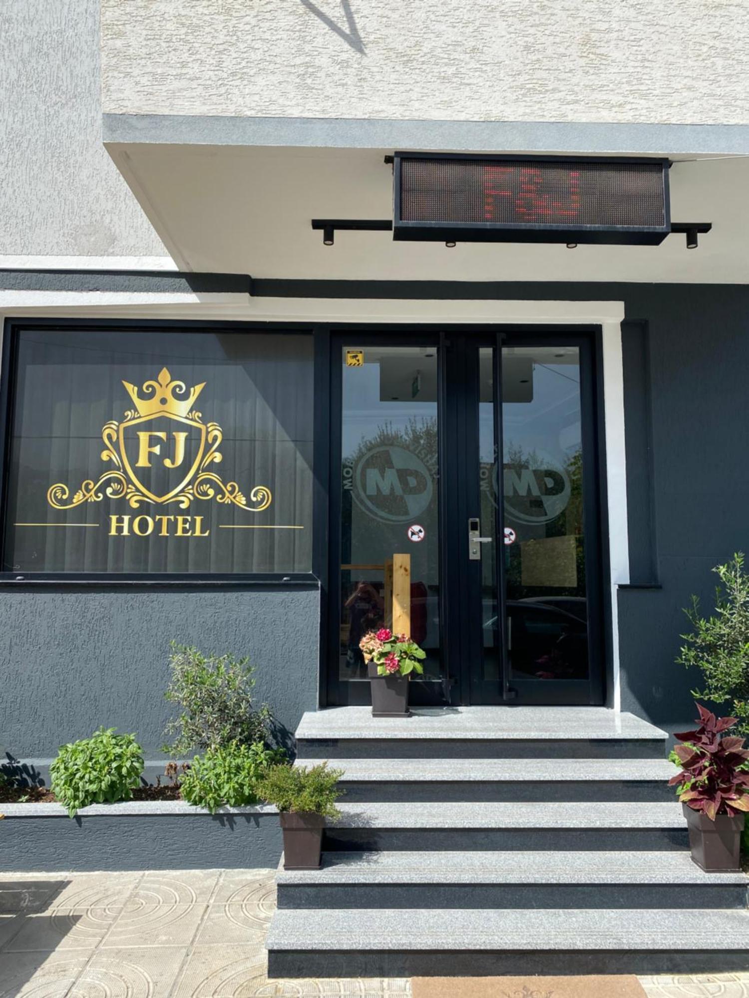 F&J Hotel Саранде Екстериор снимка